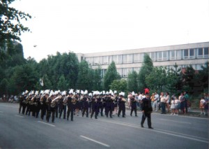 1992 06 festival v Kolíně - pochod městem - 02