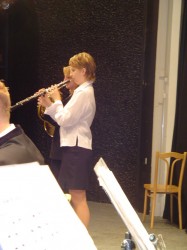 2005 05 - výchovný koncert pro školy - MěDK Karviná - Veronika a Lenka Kroupovy