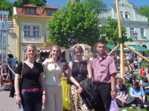 2005 05 - orchestr z Chorvatska - koncert ve Štramberku - Veronika Kroupová, Katka Mazáčová, Lenka Mazáčová a Michal Mazáč