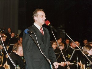 2002 01 - novoroční koncert - moderátor Josef Šťastný